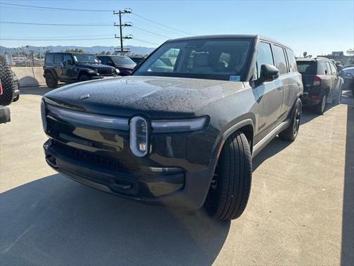 2025 Rivian R1S Ascend Tri Motor Max Pack