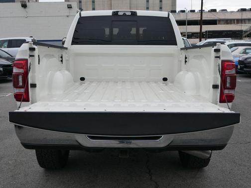 2022 RAM 2500 Laramie Crew Cab 4x4 6'4' Box