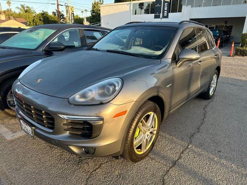 2016 Porsche Cayenne S