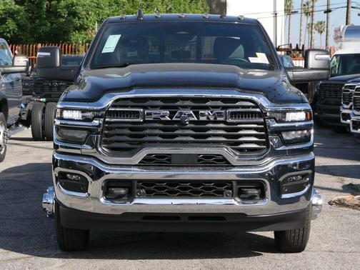 2026 RAM 3500 Tradesman Crew Cab 4x4 8' Box