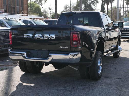 2026 RAM 3500 Tradesman Crew Cab 4x4 8' Box