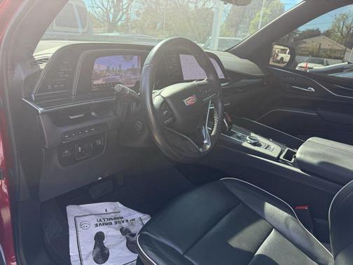 2022 Cadillac Escalade ESV Sport