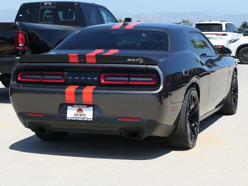 Granite Pearlcoat 2023 Dodge Challenger SRT Hellcat