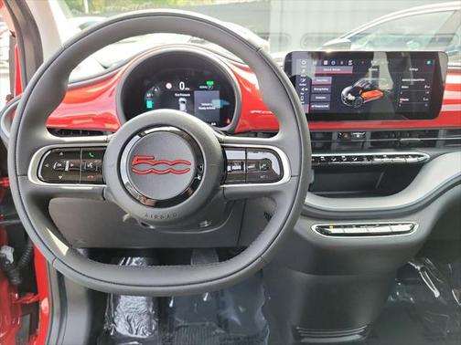 2024 FIAT 500e INSPI(RED) FWD