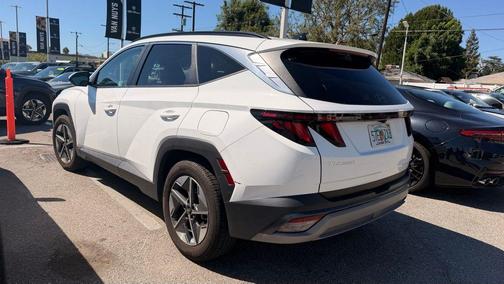 White Pearl 2025 Hyundai TUCSON SEL