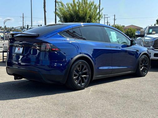 2023 Tesla Model X Standard Range