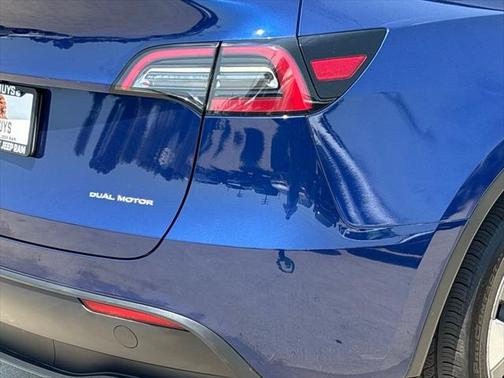 2023 Tesla Model Y Long Range Dual Motor All-Wheel Drive