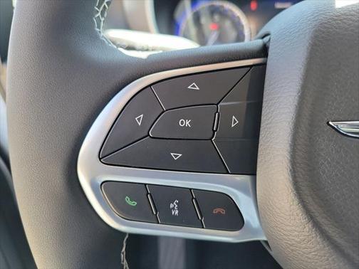 2025 Chrysler Voyager LX