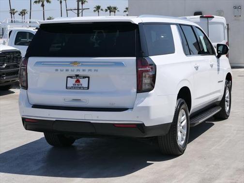 2024 Chevrolet Suburban LT