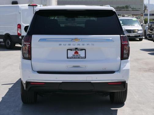 2024 Chevrolet Suburban LT