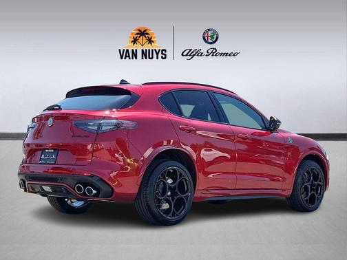 2024 Alfa Romeo Stelvio Quadrifoglio