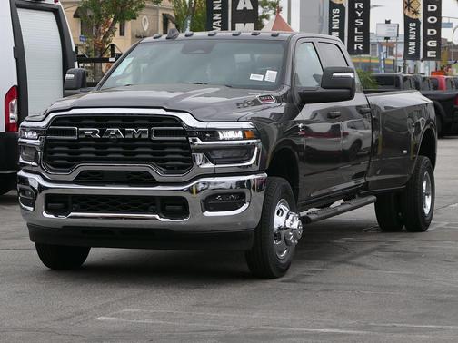 Granite Crystal Metallic Clearcoat 2026 RAM 3500 Tradesman Crew Cab 4x4 8' Box