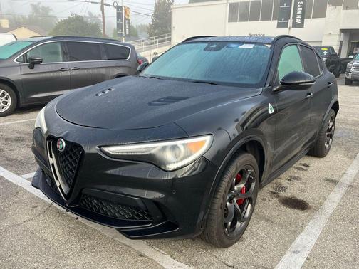 2022 Alfa Romeo Stelvio Quadrifoglio