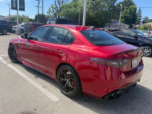Rosso Etna 2024 Alfa Romeo Giulia Quadrifoglio