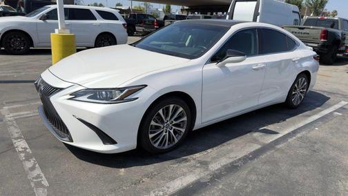 White Pearl 2021 Lexus ES 300h Base