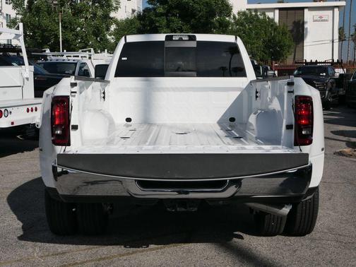2026 RAM 3500 Tradesman Crew Cab 4x4 8' Box