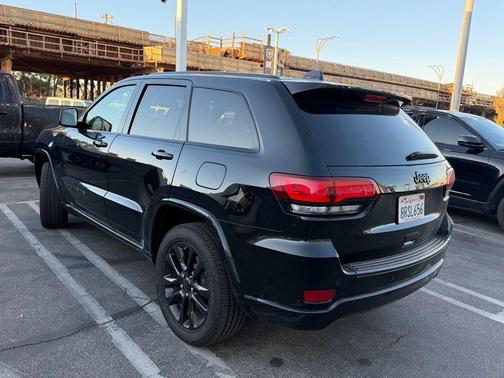 2020 Jeep Grand Cherokee Altitude