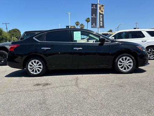 Super Black 2019 Nissan Sentra SV