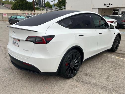 2022 Tesla Model Y Performance Dual Motor All-Wheel Drive