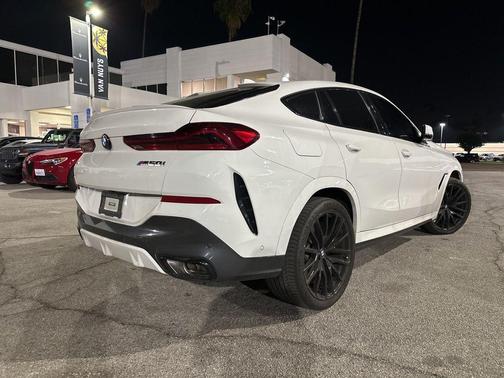 2023 BMW X6 M50i