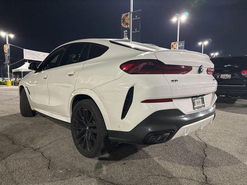2023 BMW X6 M50i