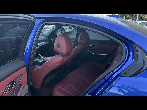 Portimao Blue Metallic 2023 BMW 330 330i
