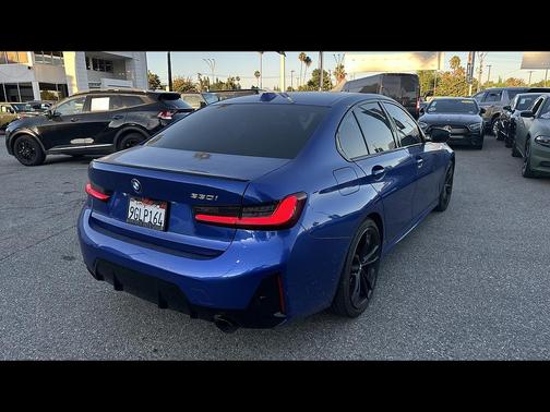 Portimao Blue Metallic 2023 BMW 330 330i