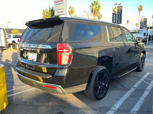 2022 Chevrolet Suburban LT