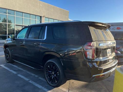 2022 Chevrolet Suburban LT