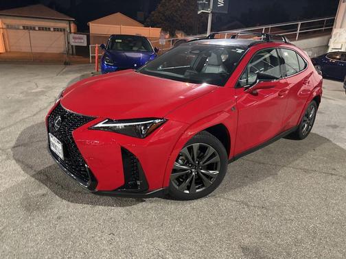 Red Line 2025 Lexus UX 300h F SPORT Design