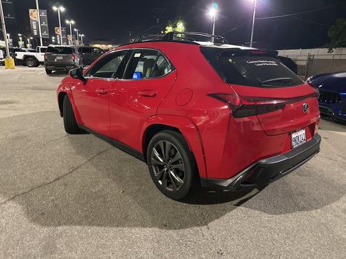 Red Line 2025 Lexus UX 300h F SPORT Design