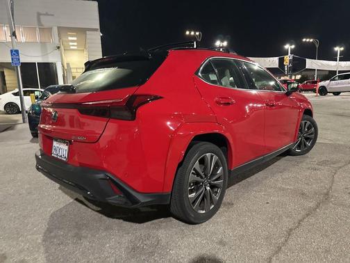 Red Line 2025 Lexus UX 300h F SPORT Design