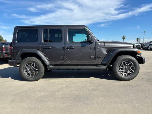 2026 Jeep Wrangler 4-Door Sahara 4x4