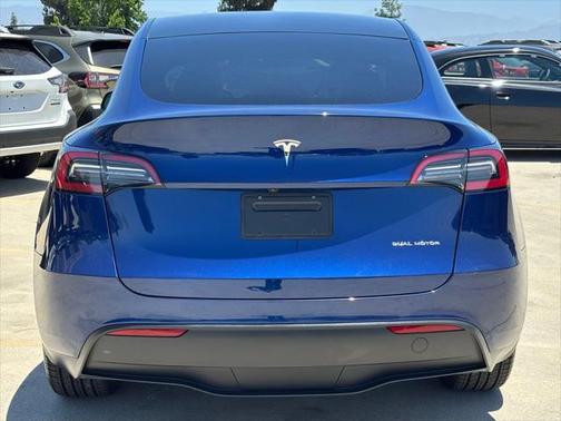2024 Tesla Model Y Long Range Dual Motor All-Wheel Drive