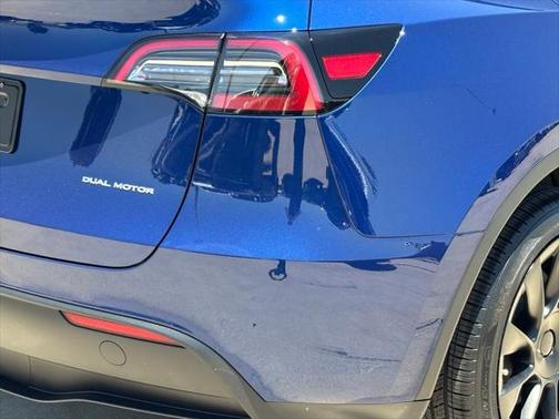 2024 Tesla Model Y Long Range Dual Motor All-Wheel Drive