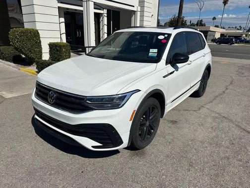 2022 Volkswagen Tiguan 2.0T SE R-Line Black 4MOTION