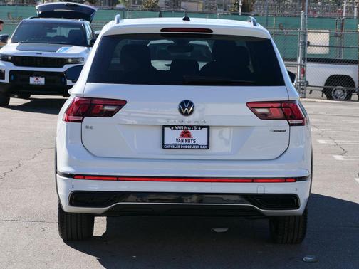 2022 Volkswagen Tiguan 2.0T SE R-Line Black 4MOTION