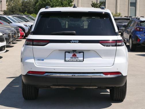 2023 Jeep Grand Cherokee 4xe Base