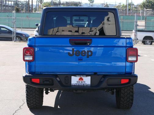 2023 Jeep Gladiator Willys 4x4