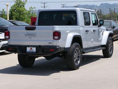 2023 Jeep Gladiator Overland
