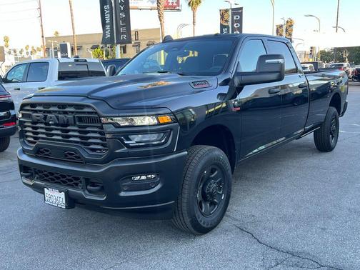 2025 RAM 3500 Tradesman Crew Cab 4x4 8' Box