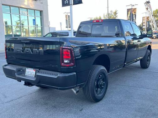 2025 RAM 3500 Tradesman Crew Cab 4x4 8' Box