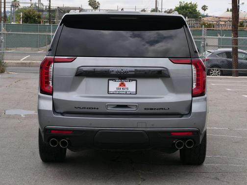Sterling Metallic 2023 GMC Yukon Denali Ultimate