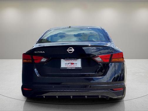 2022 Nissan Altima SR Intelligent AWD