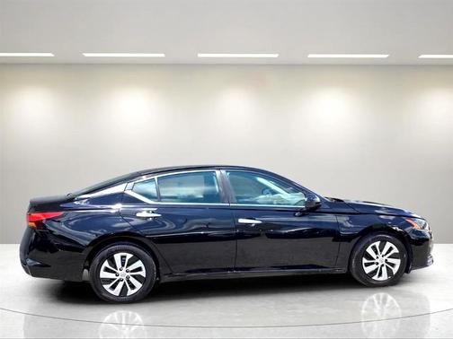 2022 Nissan Altima SR Intelligent AWD