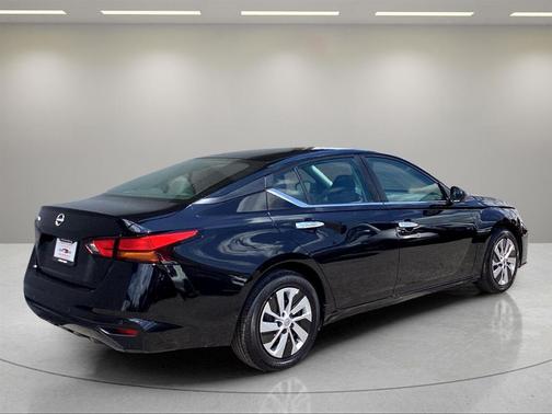 2022 Nissan Altima SR Intelligent AWD