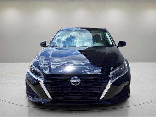 2022 Nissan Altima SR Intelligent AWD