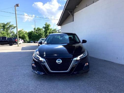 2022 Nissan Altima SR Intelligent AWD