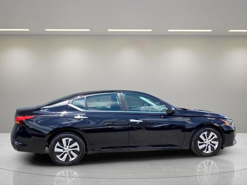 2022 Nissan Altima SR Intelligent AWD