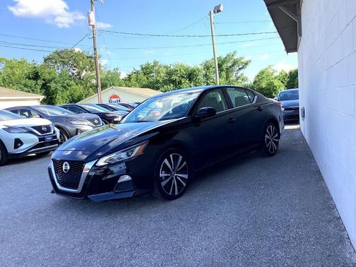 2022 Nissan Altima SR Intelligent AWD